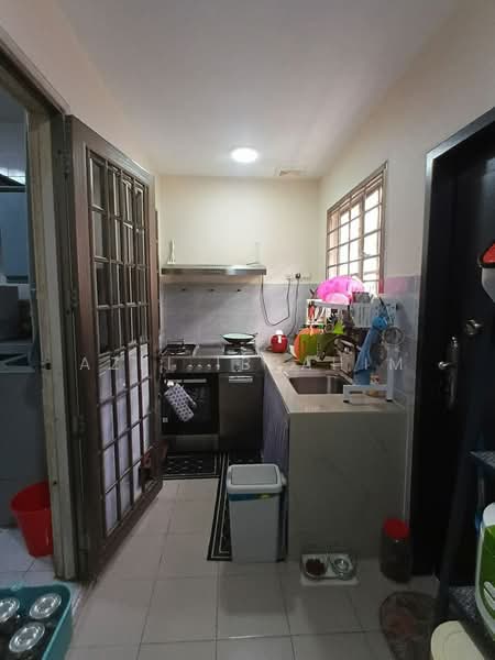2-storey Terraced House for Sale in Bukit Rahman Putra (Sungai Buloh) - Azli Ibrahim - Kitchen - PropertyGuru.com.my