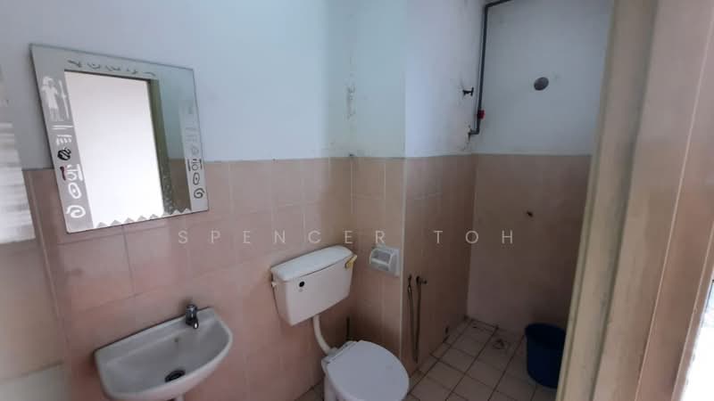 Office for Sale in Taman Suria Setapak (Setapak) - Spencer Toh - Bathroom - PropertyGuru.com.my