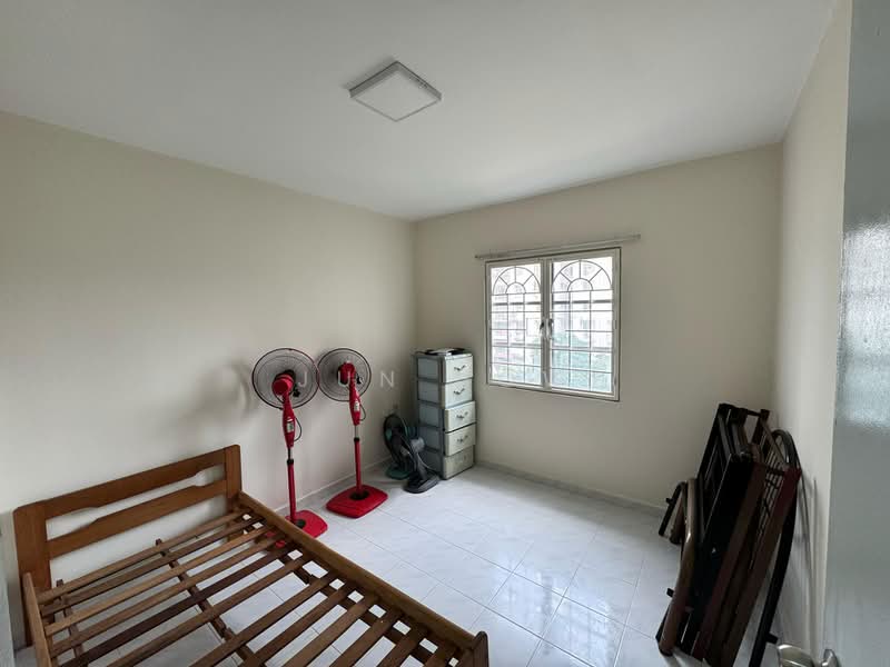 Condominium for Sale at Genting Court Condominium - Jun How - Bedroom - PropertyGuru.com.my