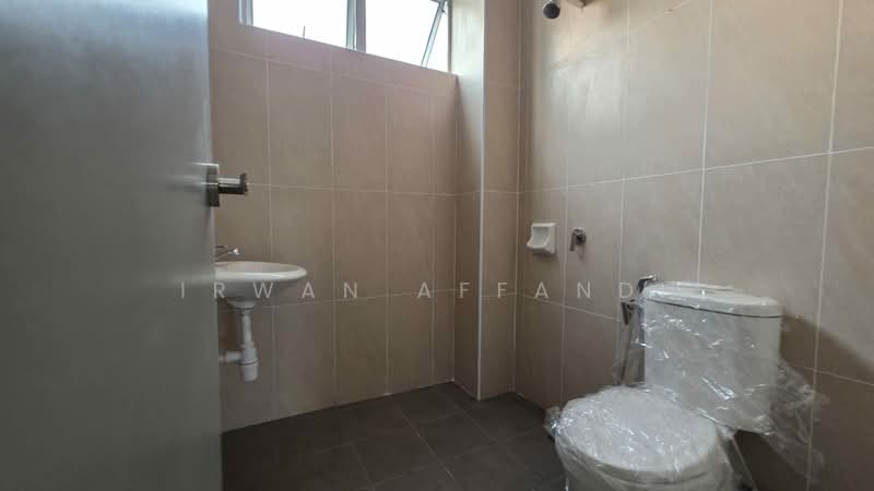 2-storey Terraced House for Sale in Bandar Saujana Putra (Tanjong Duabelas) - Irwan Affandi - Bathroom - PropertyGuru.com.my