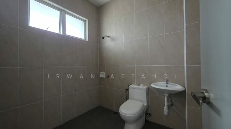 2-storey Terraced House for Sale in Bandar Saujana Putra (Tanjong Duabelas) - Irwan Affandi - Bathroom - PropertyGuru.com.my