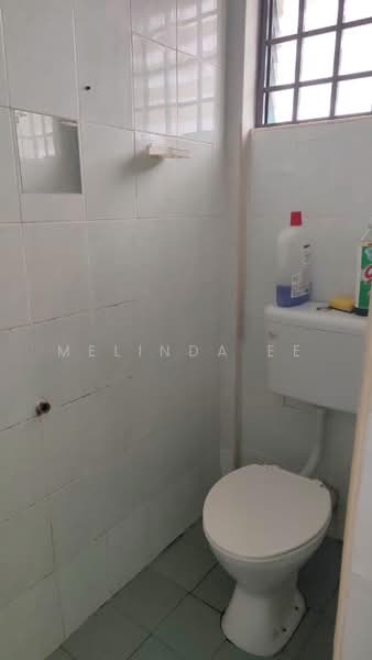 Rumah Flat untuk Dijual di Merak - Melinda Ee - Bathroom - PropertyGuru.com.my