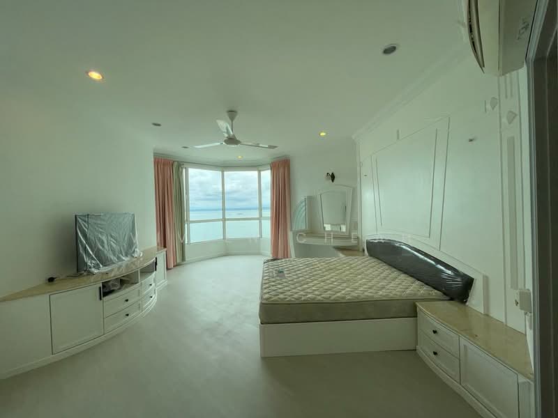 Kondominium untuk Dijual di Gurney Beach Resort - Vivien Cheah - Bedroom - PropertyGuru.com.my