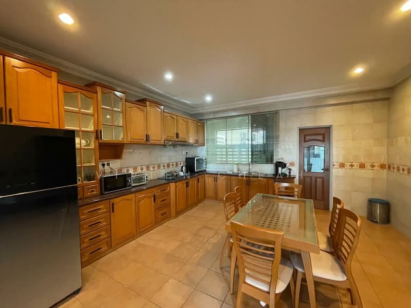 Kondominium untuk Dijual di Gurney Beach Resort - Vivien Cheah - Kitchen - PropertyGuru.com.my