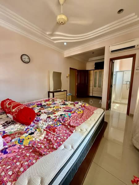 Rumah Teres 2-Tingkat untuk Dijual di Taman Desa Tebrau (Tebrau) - Kelvin Koay - Bedroom - PropertyGuru.com.my