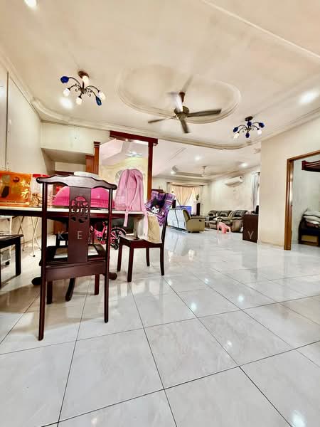 Rumah Teres 2-Tingkat untuk Dijual di Taman Desa Tebrau (Tebrau) - Kelvin Koay - Living Room - PropertyGuru.com.my