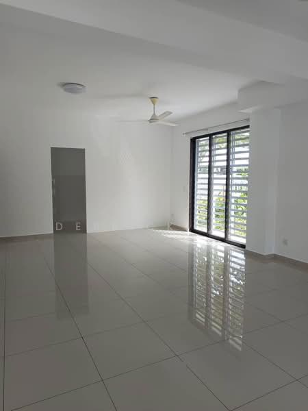 2-storey Terraced House for Rent in Semenyih (Selangor) - Derrick Hee - Living Room - PropertyGuru.com.my