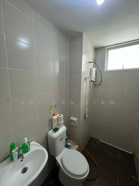 Condominium for Rent at Ashton Tower - Vui Onn Liaw - Bathroom - PropertyGuru.com.my
