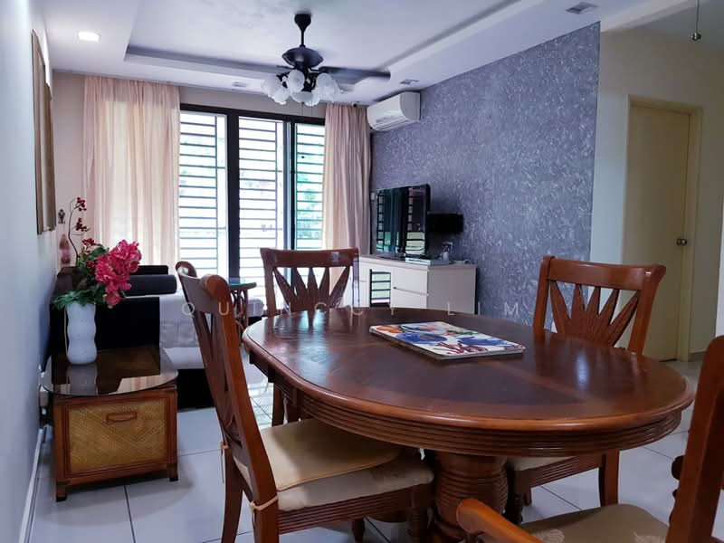 Pangsapuri untuk Dijual di Larkin Residence (Phase Three) - Quinccy Lim - Dining Room - PropertyGuru.com.my