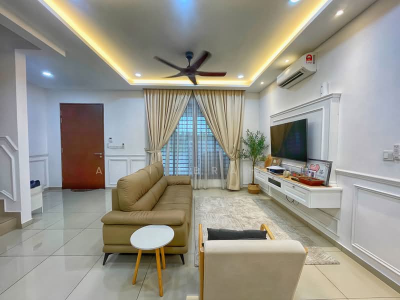 Rumah Teres 2 Tingkat untuk Dijual di Semenyih (Selangor) - Azli Ibrahim - Living Room - PropertyGuru.com.my