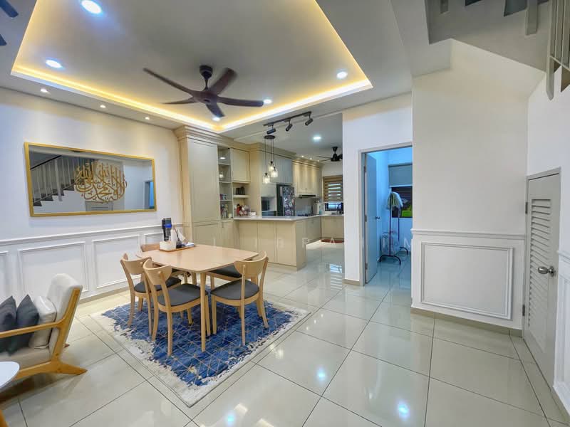 Rumah Teres 2 Tingkat untuk Dijual di Semenyih (Selangor) - Azli Ibrahim - Dining Room - PropertyGuru.com.my