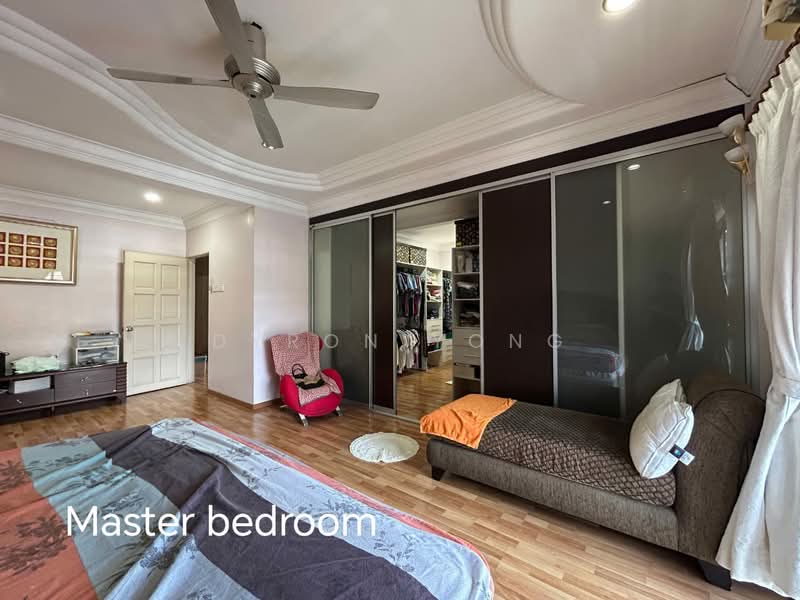 Rumah Banglo untuk Dijual di Bandar Tun Hussein Onn (Cheras) - Dyron Yong - Master Bedroom - PropertyGuru.com.my