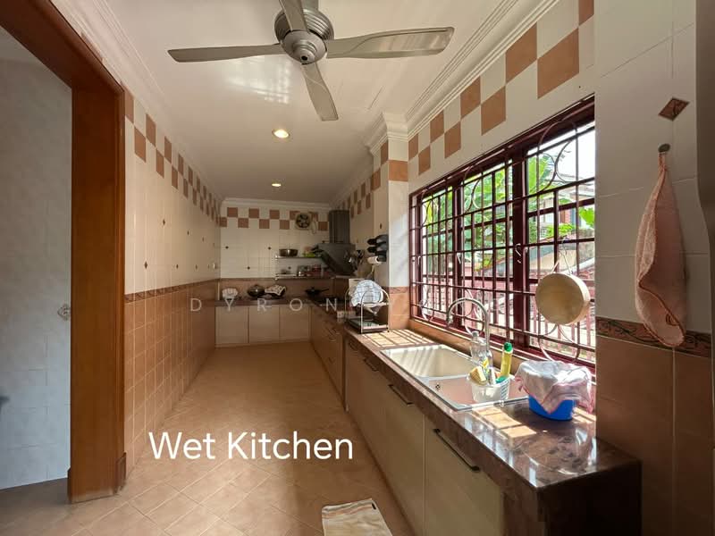 Rumah Banglo untuk Dijual di Bandar Tun Hussein Onn (Cheras) - Dyron Yong - Kitchen - PropertyGuru.com.my