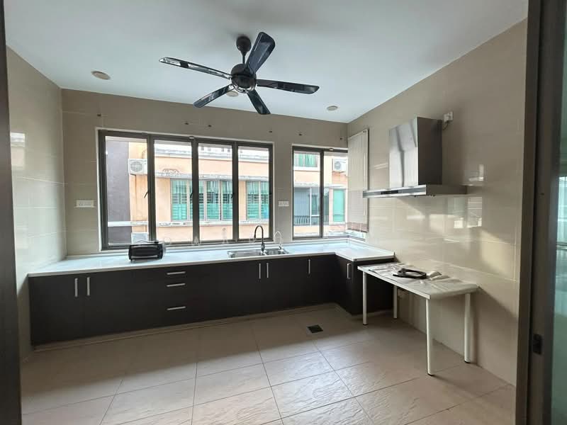 Bungalow for Rent in Austin Heights (Tebrau) - Edward Siow - Kitchen - PropertyGuru.com.my