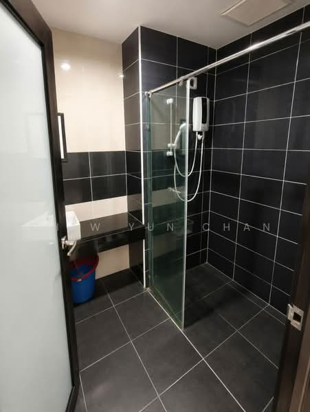 Servis Apartment untuk Dijual di D'Inspire Residence (Inspira Bestari) - Chew Yun Chan - Bathroom - PropertyGuru.com.my