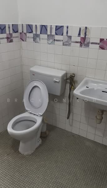 Rumah Teres 2 Tingkat untuk Disewa di Taman Sri Rampai (Wangsa Maju) - Brackson Loh - Bathroom - PropertyGuru.com.my