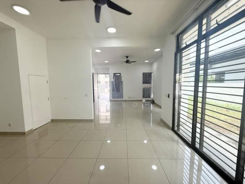 Semi-Detached House for Sale in Setia Utama (Setia Alam) - MC Soh - Living Room - PropertyGuru.com.my