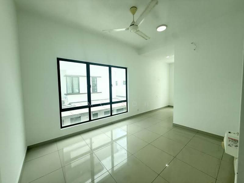 Semi-Detached House for Sale in Setia Utama (Setia Alam) - MC Soh - Living Room - PropertyGuru.com.my