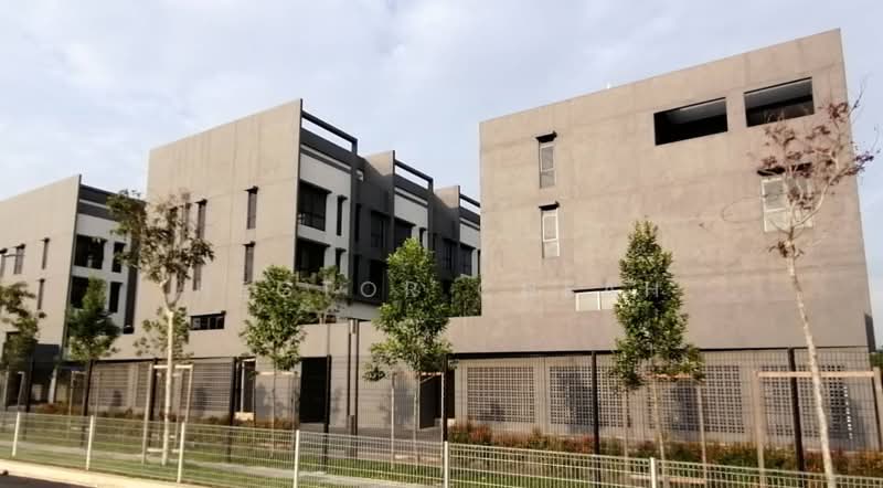 Townhouse for Sale in Seri Kembangan (Selangor) - Hector Cheah - Exterior - PropertyGuru.com.my