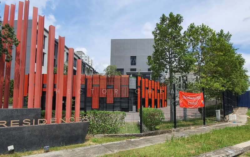 Townhouse for Sale in Seri Kembangan (Selangor) - Hector Cheah - Exterior - PropertyGuru.com.my
