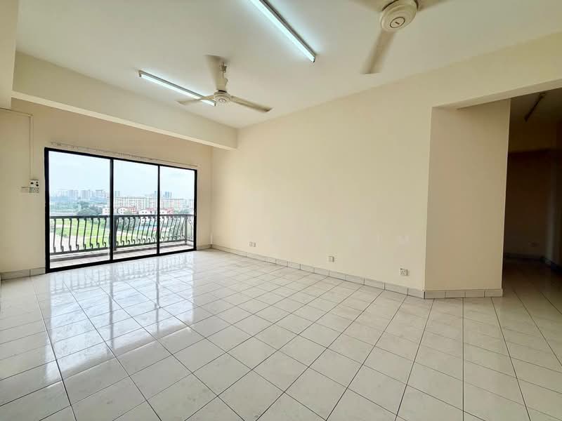 Kondominium untuk Dijual di Sri Manja Court - Azli Ibrahim - Living Room - PropertyGuru.com.my