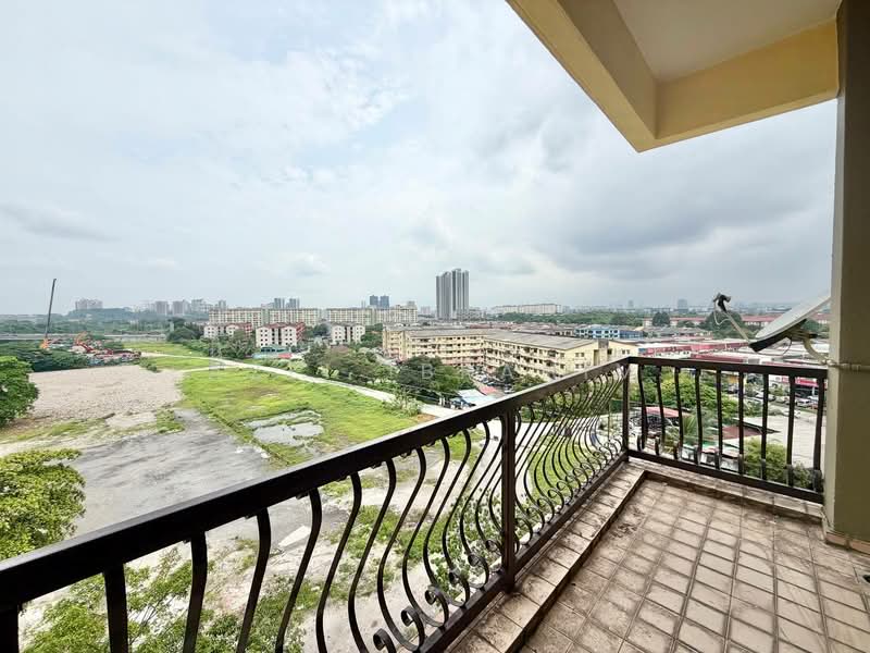 Kondominium untuk Dijual di Sri Manja Court - Azli Ibrahim - Balcony - PropertyGuru.com.my