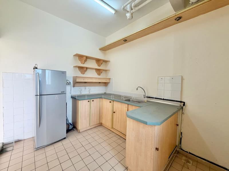 Kondominium untuk Dijual di Sri Manja Court - Azli Ibrahim - Kitchen - PropertyGuru.com.my
