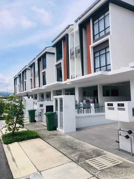 1.5-storey Terraced House for Rent in Taman Akasia (Semenyih) - Ken Lim - Exterior - PropertyGuru.com.my