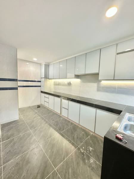 1.5-storey Terraced House for Sale in Taman Bukit Rinting (Masai) - Melinda Ee - Kitchen - PropertyGuru.com.my
