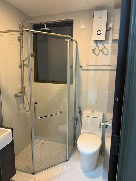 Pangsapuri untuk Disewa di Kings Bay @ Country Garden Danga Bay - Sha Saravanan - Bathroom - PropertyGuru.com.my