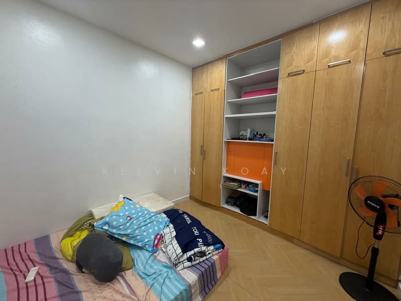 1.5-storey Terraced House for Sale in Taman Molek (Johor Bahru) - Kelvin Koay - Bedroom - PropertyGuru.com.my