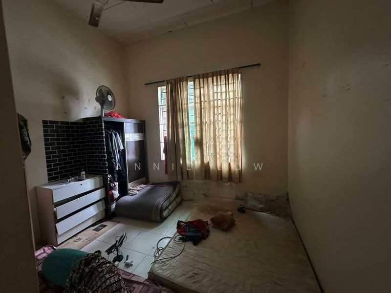 Rumah Berkembar untuk Dijual di Muar (Johor) - Annie Low - Bedroom - PropertyGuru.com.my