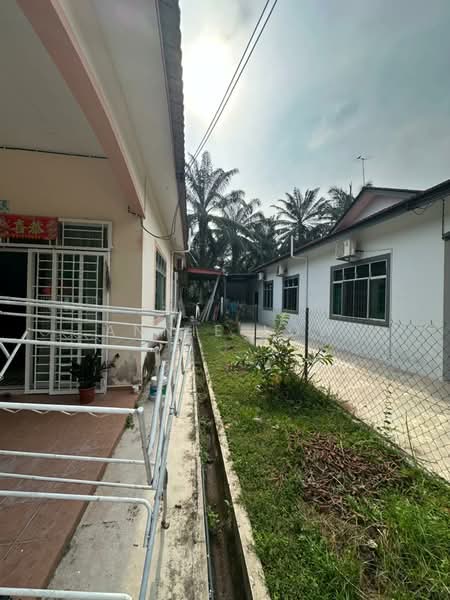 Rumah Berkembar untuk Dijual di Muar (Johor) - Annie Low - Exterior - PropertyGuru.com.my