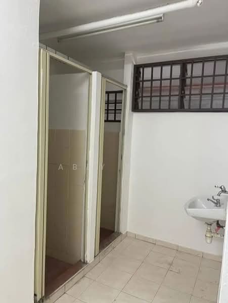 Rumah Flat untuk Disewa di Green Garden - Abby Woo - Bathroom - PropertyGuru.com.my