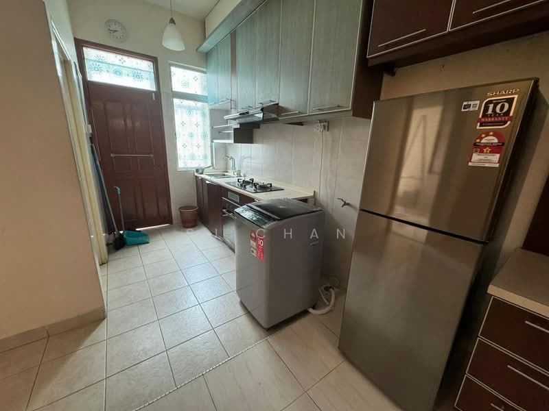 Rumah Teres 2 Tingkat untuk Disewa di Austin Perdana (Tebrau) - SJ CHAN - Kitchen - PropertyGuru.com.my