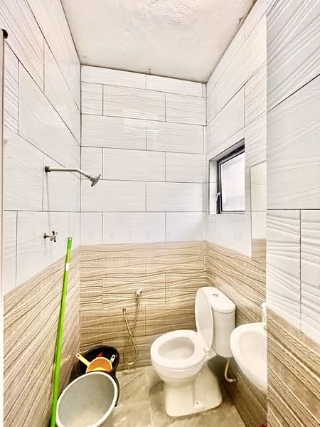 2-storey Terraced House for Sale in Shah Alam (Selangor) - Baxter Lim - Bathroom - PropertyGuru.com.my