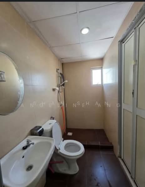 Service Residence for Sale at Main Place Residence - Shan Shan - Bathroom - PropertyGuru.com.my