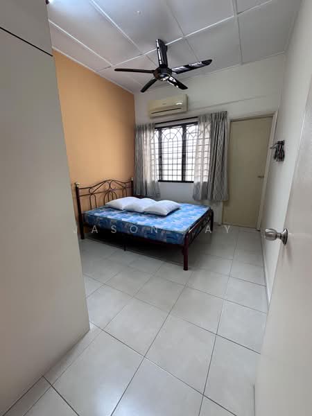 2-storey Terraced House for Sale in Taman Cheng Perdana (Cheng) - Jason Tay - Bedroom - PropertyGuru.com.my