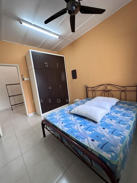 2-storey Terraced House for Sale in Taman Cheng Perdana (Cheng) - Jason Tay - Bedroom - PropertyGuru.com.my