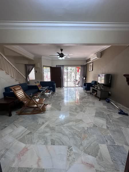 2-storey Terraced House for Sale in Taman Cheng Perdana (Cheng) - Jason Tay - Living Room - PropertyGuru.com.my