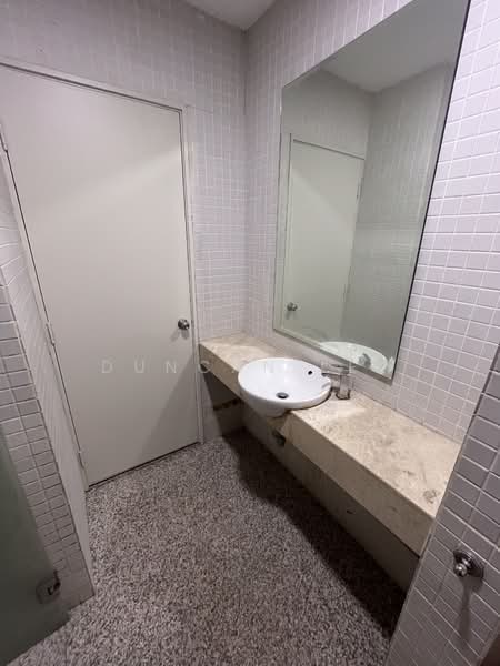 Kondominium untuk Disewa di 10 Semantan Suites - Duncan Lee - Bathroom - PropertyGuru.com.my