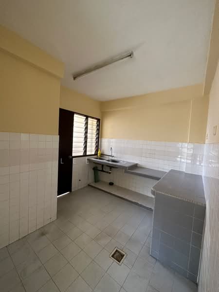 Apartment for Rent at Bayview Court - Lee Luke - PropertyGuru.com.my
