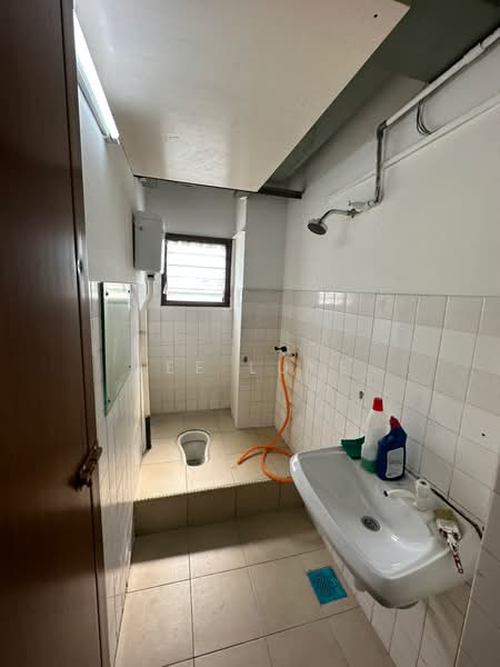 Apartment for Rent at Bayview Court - Lee Luke - PropertyGuru.com.my