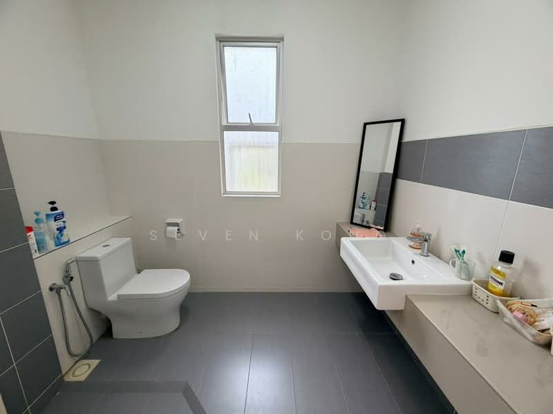 Rumah Teres 2 Tingkat untuk Dijual di Iskandar Puteri (Nusajaya) (Johor) - Seven Kong - Bathroom - PropertyGuru.com.my