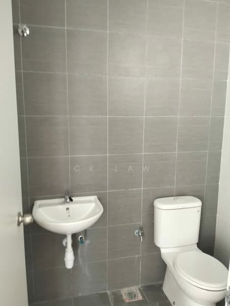 Rumah Teres 1.5 Tingkat untuk Dijual di Taman Akasia (Semenyih) - CK Law - Bathroom - PropertyGuru.com.my