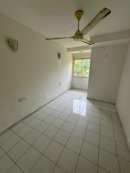 Terraced House for Sale in Bandar Country Homes (Rawang) - Tom Yip - Interior - PropertyGuru.com.my