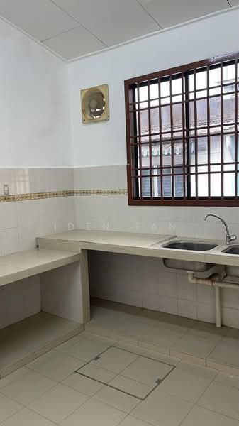 Rumah Teres 1 Tingkat untuk Dijual di Taman Sentosa (Johor Bahru) - Iden Tan - Kitchen - PropertyGuru.com.my