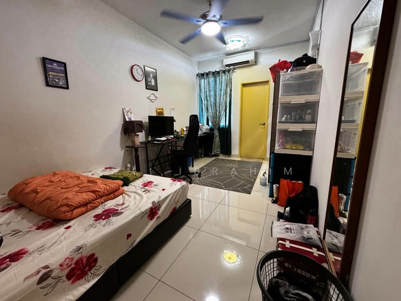 Rumah Teres 3 Tingkat untuk Dijual di Taman Sinar Samudra (Batu Caves) - Azli Ibrahim - Bedroom - PropertyGuru.com.my
