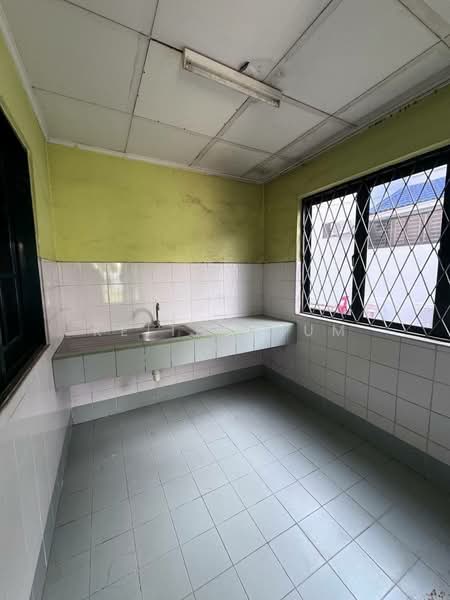2-storey Terraced House for Sale in Mutiara Rini (Skudai) - Keith Shum - Kitchen - PropertyGuru.com.my