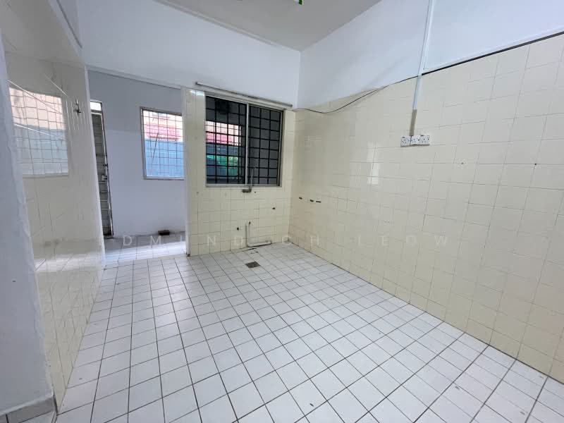 Rumah Teres 2 Tingkat untuk Dijual di Selayang (Selangor) - Edmund CH Leow - Kitchen - PropertyGuru.com.my